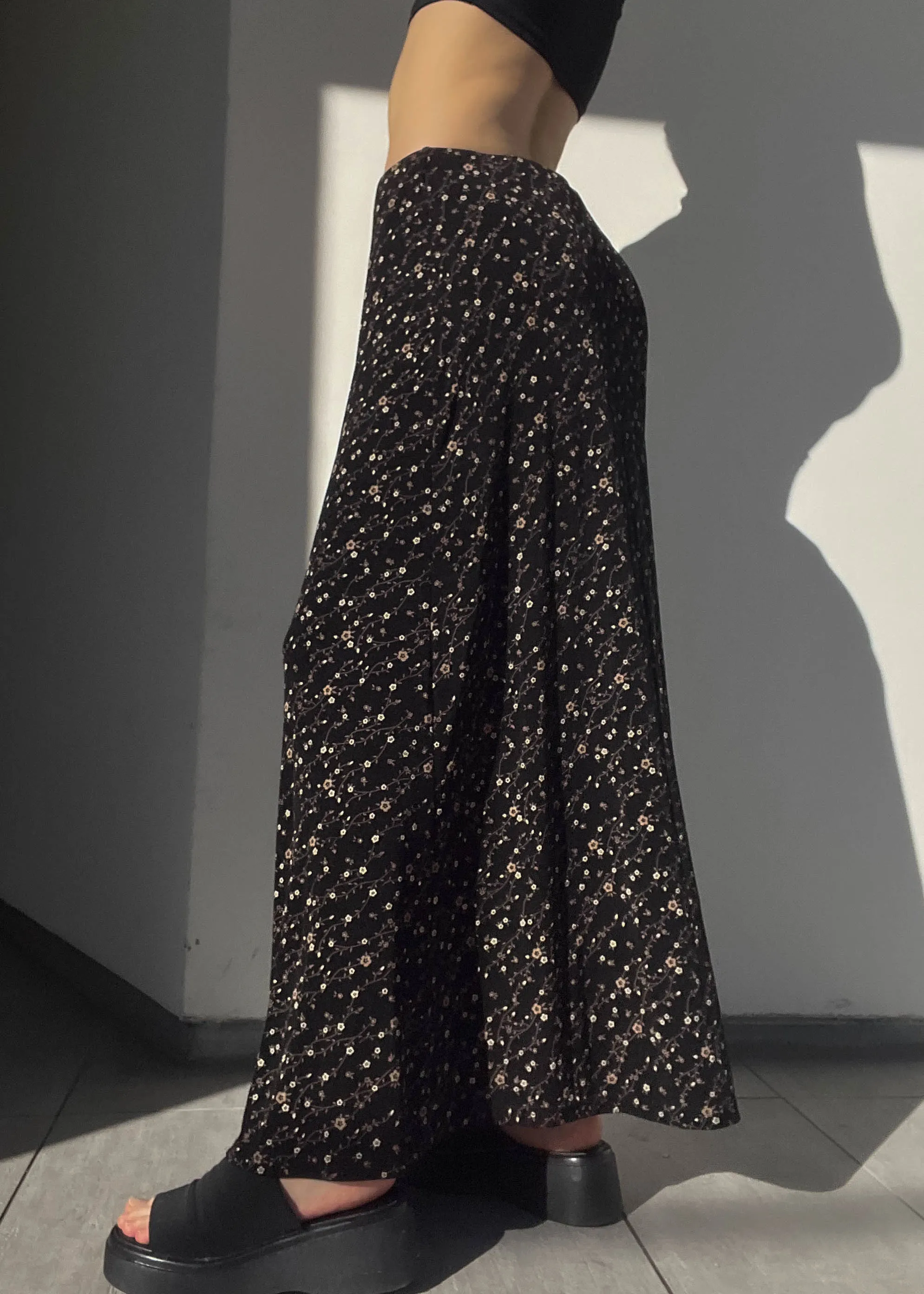 90’s Floral Button Down Maxi Skirt (L-XL)