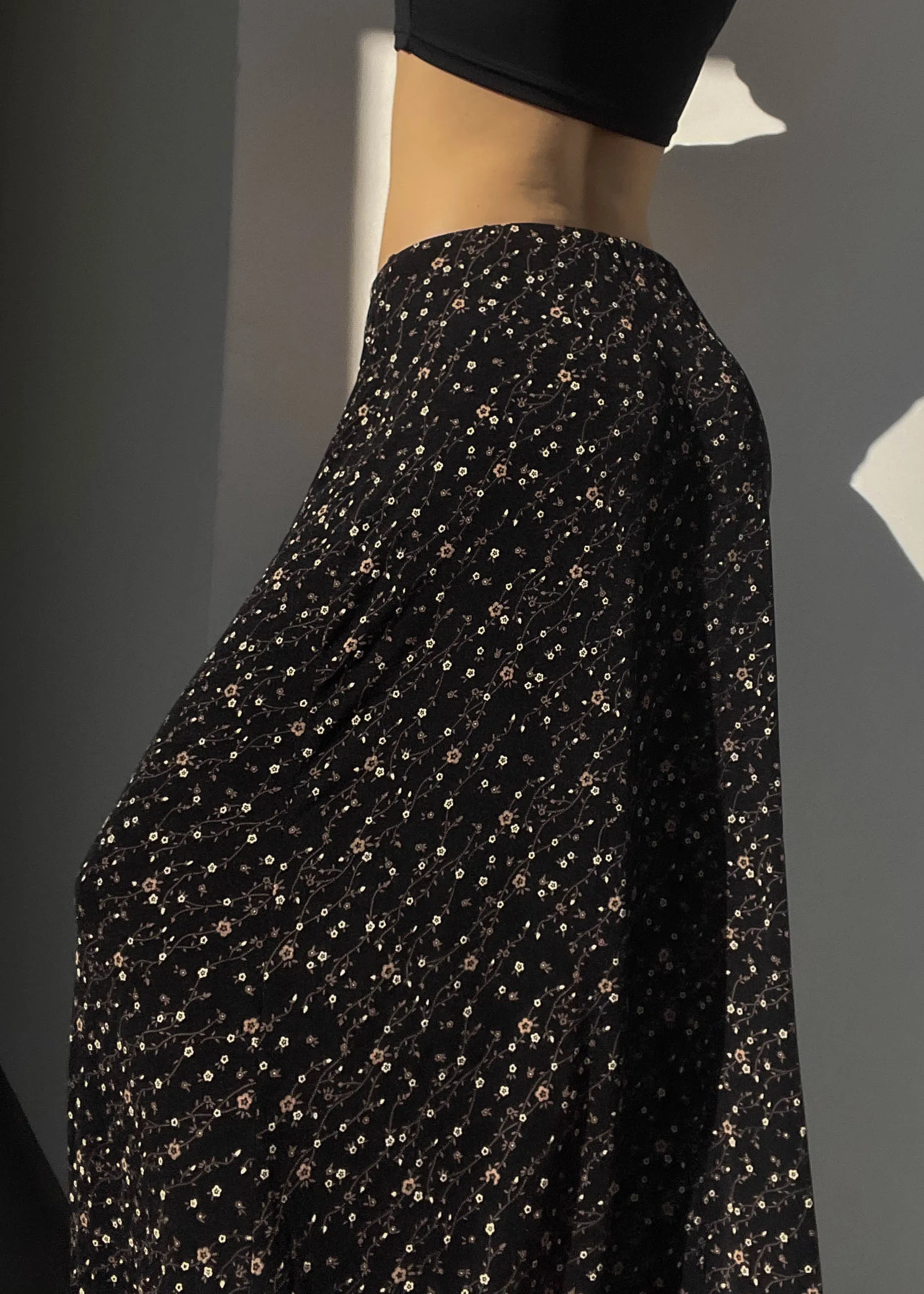 90’s Floral Button Down Maxi Skirt (L-XL)