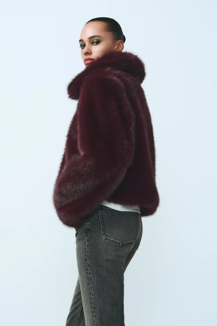 Brit & Boho™ I Lindsay Short Faux Fur Coat